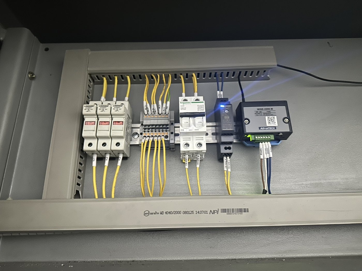 Advantech WISE-2200 gateway installed with Schneider breakers for a power monitoring system